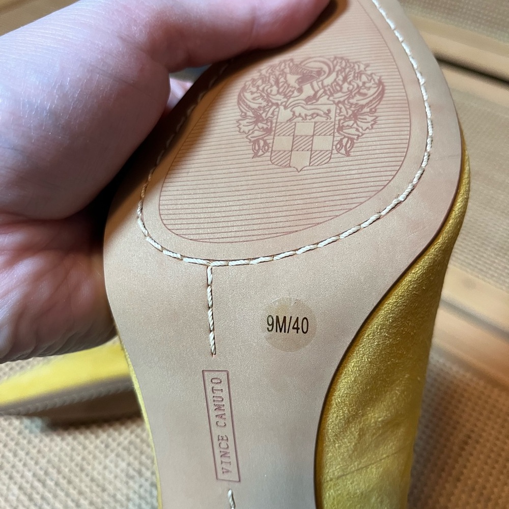 Vince Camuto Women’s 9M Yellow Heels - Picture 7 of 7